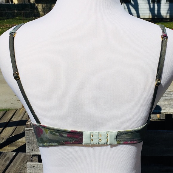 - Victoria’s Secret 36B Floral Mesh Overlay Push-Up Bra! NEW! - Picture 3 of 11